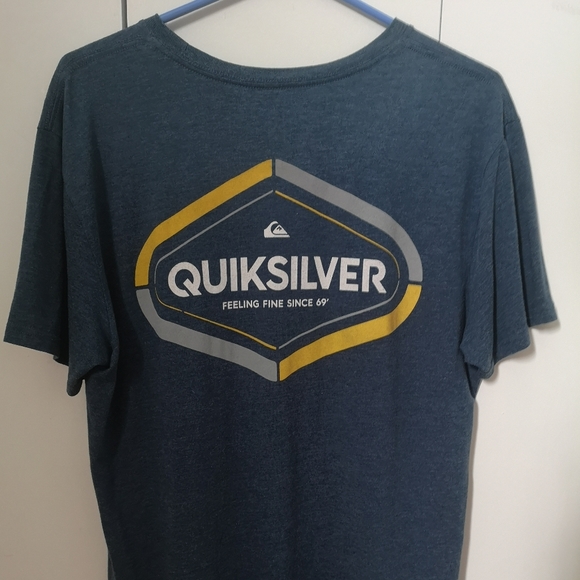 Quiksilver t-shirt Size M - Picture 3 of 3